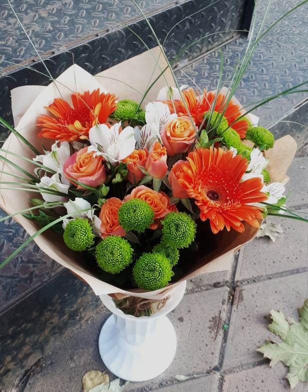 Букет цветов из: Герберы, Хризантемы, Альстромерии и Розы в Боготоле