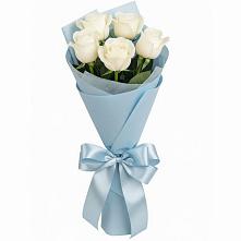 Букет 5 Белых роз Проуд в Боготоле