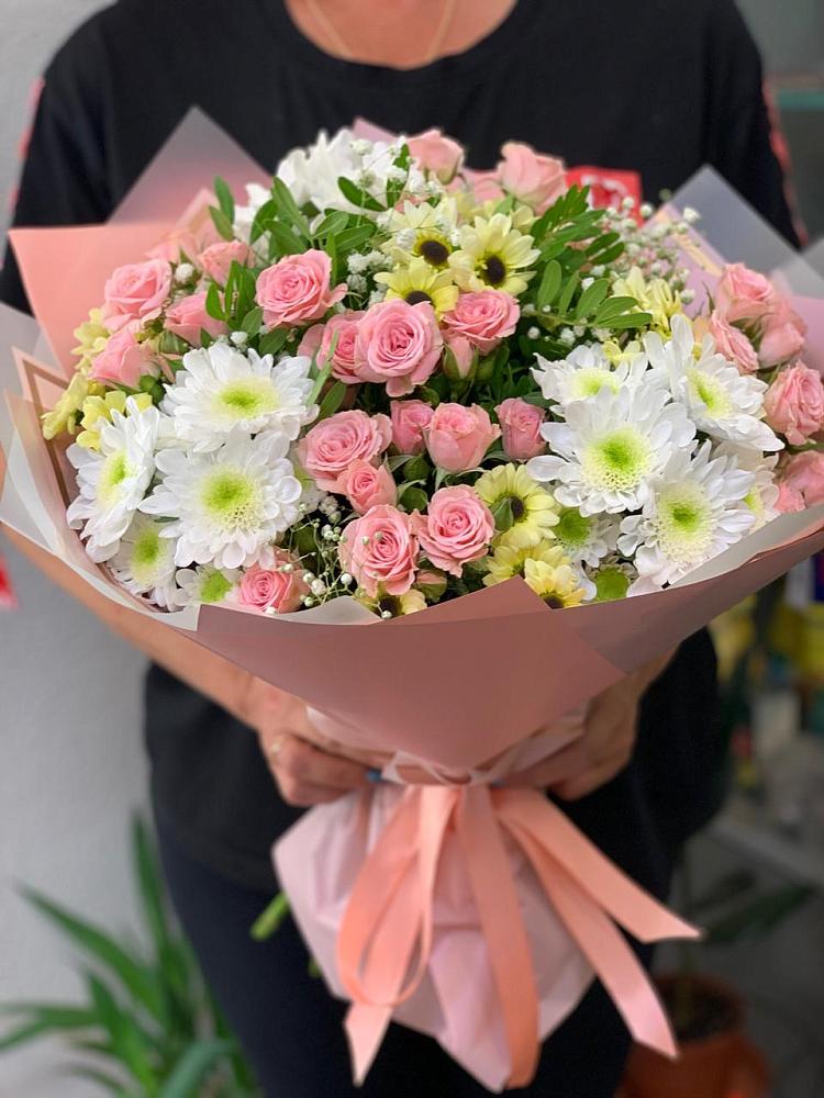 Букет цветов из: Розы и Хризантемы в Боготоле