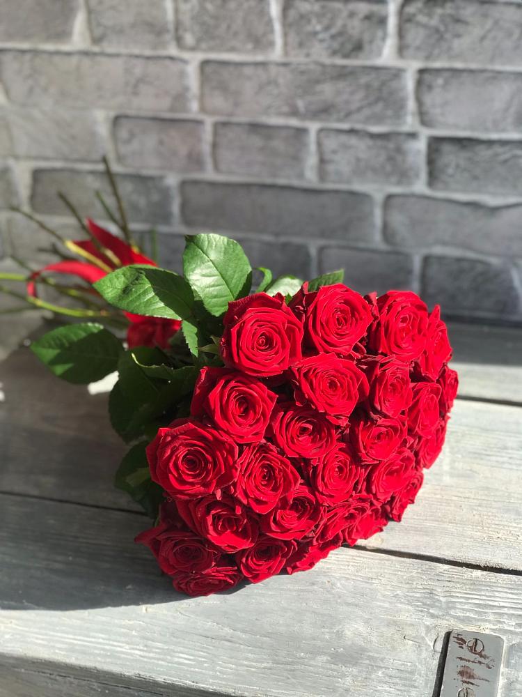 Букет Красные розы Фридом в Боготоле