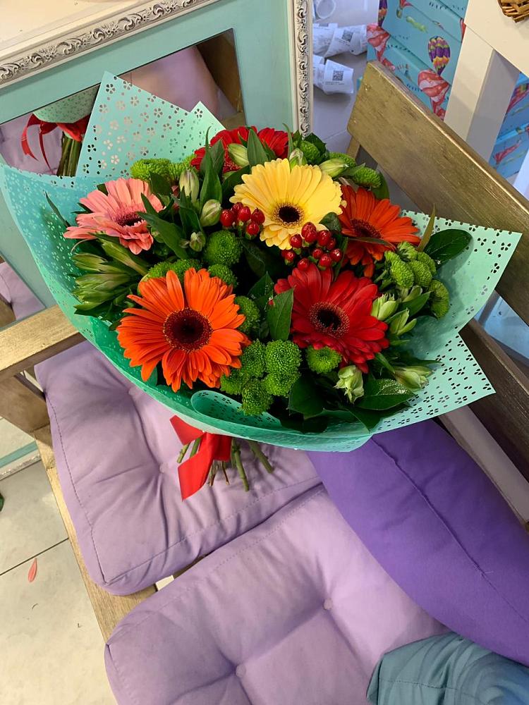 Букет цветов из: Герберы, Хризантемы и Альстромерии в Боготоле