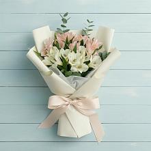 Букет цветов из:  Альстромерии в Боготоле