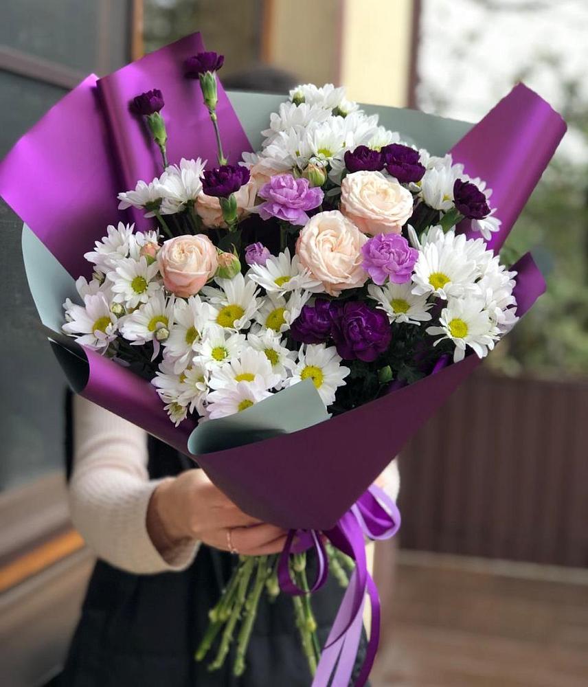 Букет цветов из: Хризантемы, Гвоздики и Розы в Боготоле