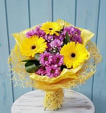 Букет цветов из:  Хризантемы и Герберы в Боготоле