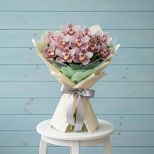 Букет цветов из:  Орхидеи и Розы в Боготоле