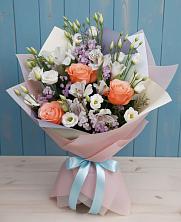 Букет цветов из:  Лизиантусы, Розы, Альстромерии и Гипсофила в Боготоле