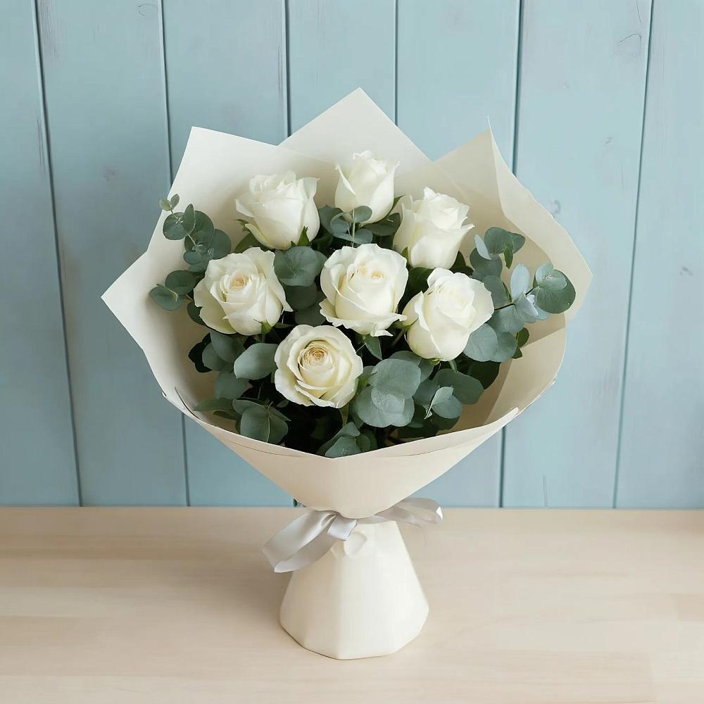 Букет Белые розы в Эвкалипте в Боготоле
