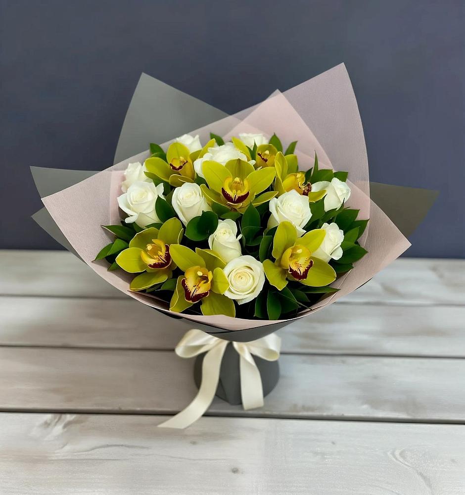 Букет цветов из: Орхидеи и Розы в Боготоле