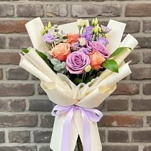 Букет цветов из:  Лизиантусы и Розы #REPLACE_PRED# Боготоле