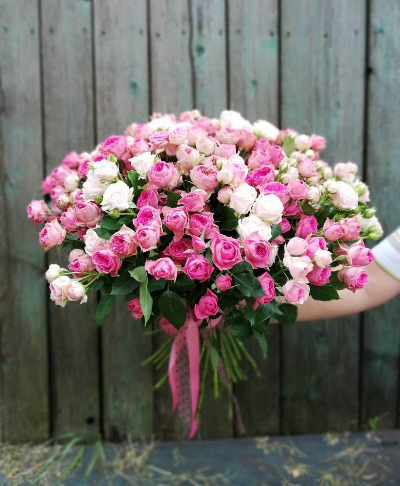 Букет Розовые кустовые розы Натали и Лав Лидия в Боготоле