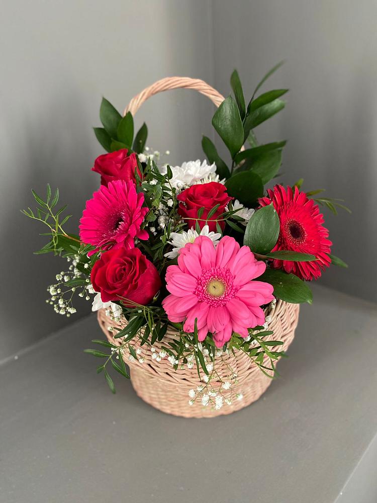 Цветочная композиция из Розы, Хризантемы и Герберы в корзине в Боготоле