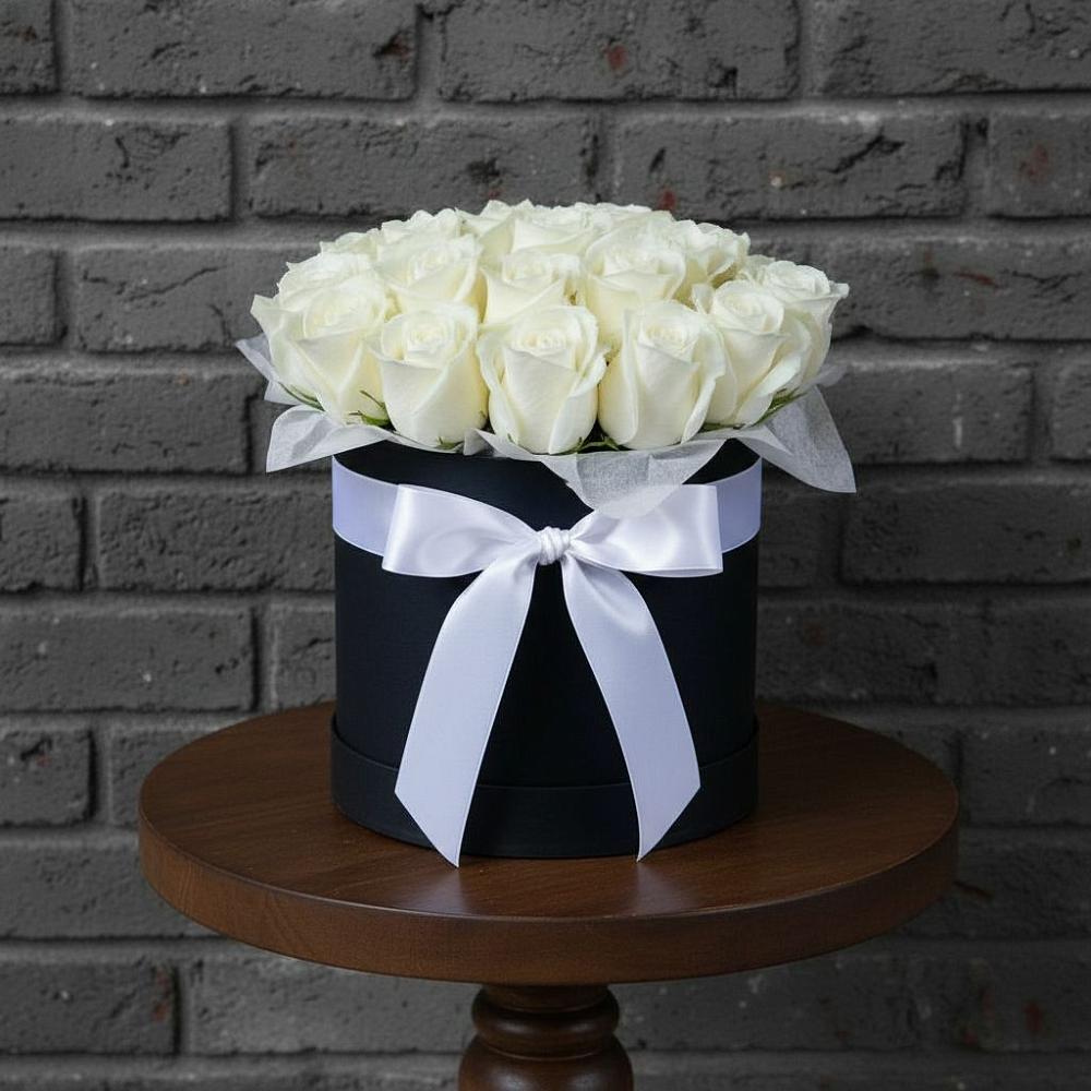 Цветочная композиция из Розы в шляпной коробке в Боготоле