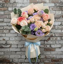 Букет цветов из:  Розы, Лизиантусы и Гвоздики в Боготоле