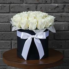 Цветочная композиция из Розы в шляпной коробке в Боготоле